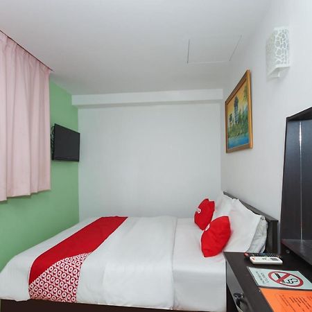 Super Oyo 90345 Tm Hotel Ampang  Exterior foto